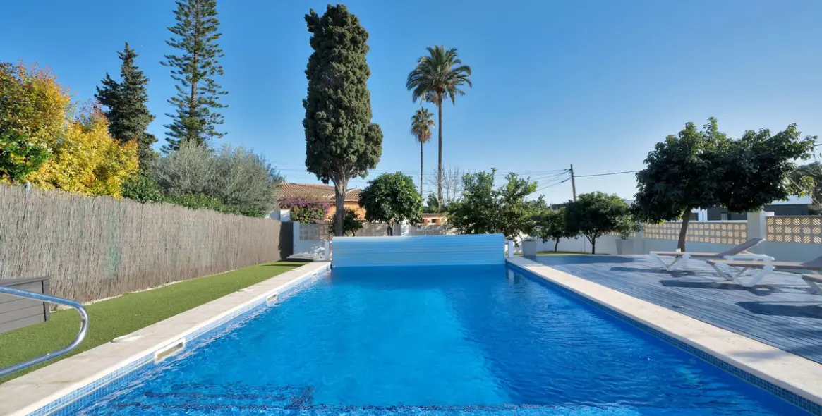 Продажа  отдельно стоящей виллы в San Pedro de Alcántara (район San Pedro de Alcántara) 3