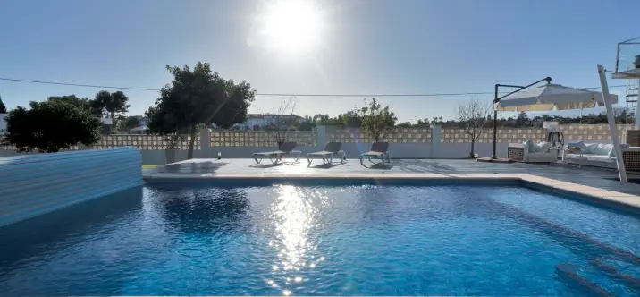 Venta de villa independiente en San Pedro de Alcántara 0