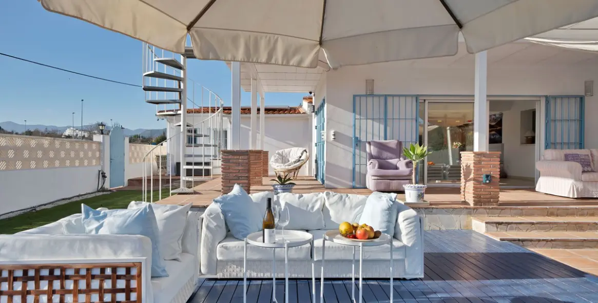 Sale of detached villa in San Pedro de Alcántara 5