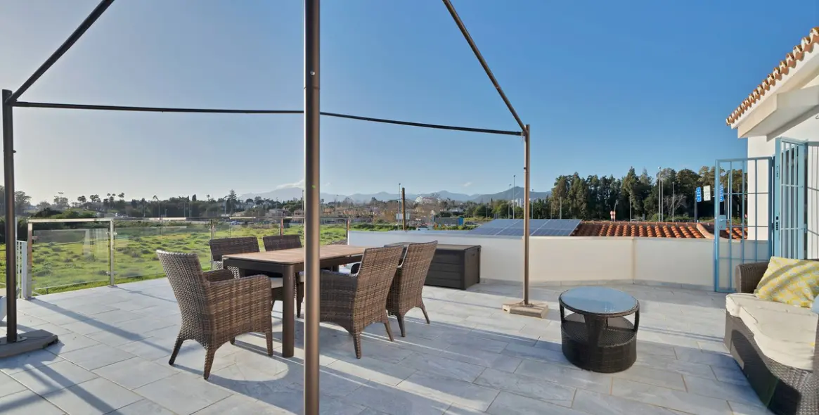 Продажа  отдельно стоящей виллы в San Pedro de Alcántara 21