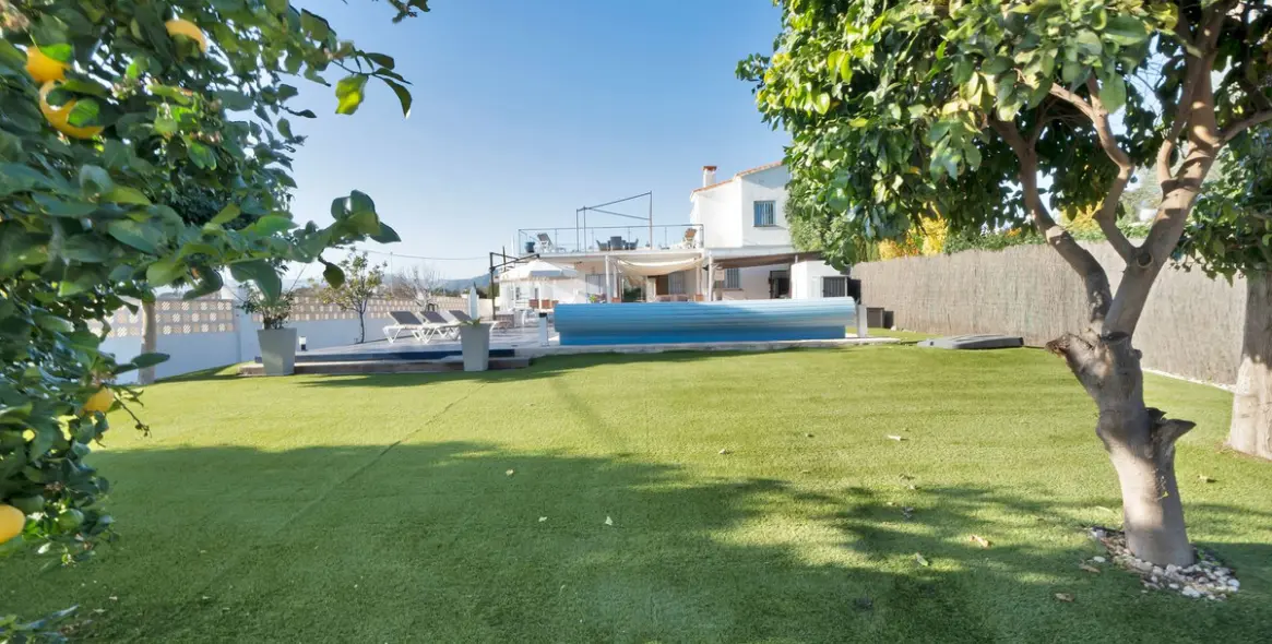 Продажа  отдельно стоящей виллы в San Pedro de Alcántara 72