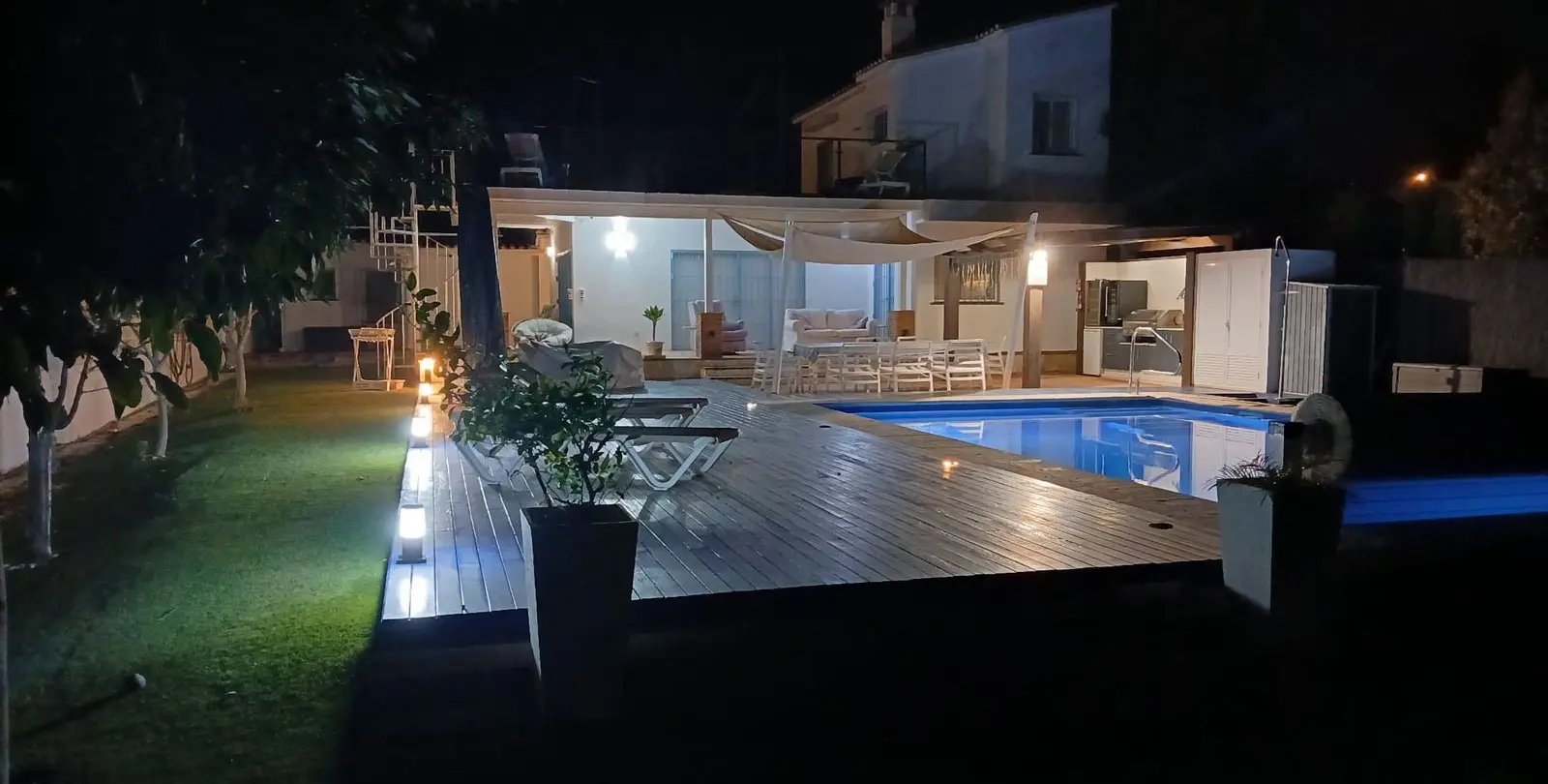 Venta de villa independiente en San Pedro de Alcántara 81