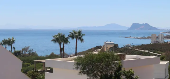 Продажа  отдельно стоящей виллы в Torreguadiaro 0