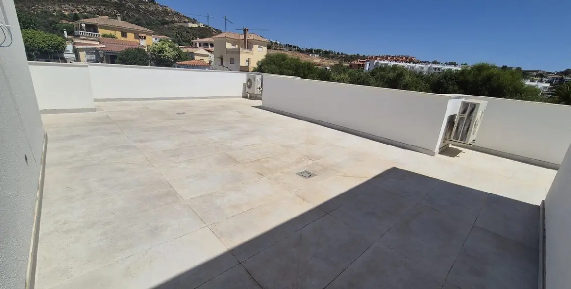 Продажа  отдельно стоящей виллы в Torreguadiaro 3