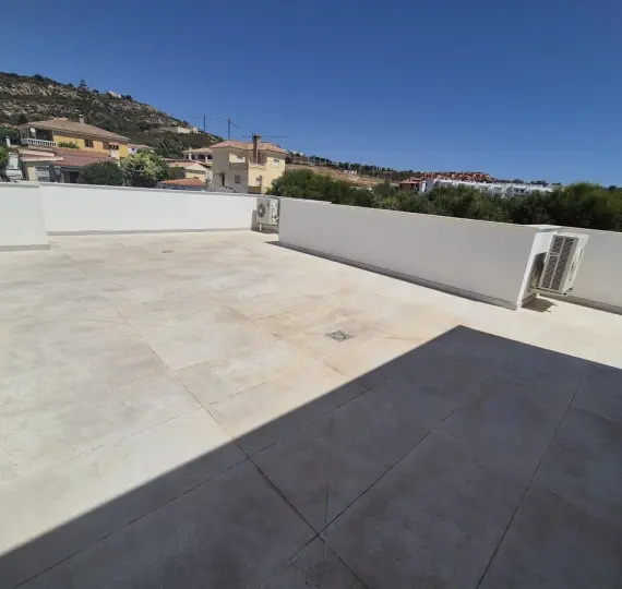 Продажа  отдельно стоящей виллы в Torreguadiaro