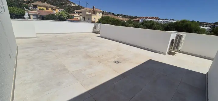 Продажа  отдельно стоящей виллы в Torreguadiaro 2