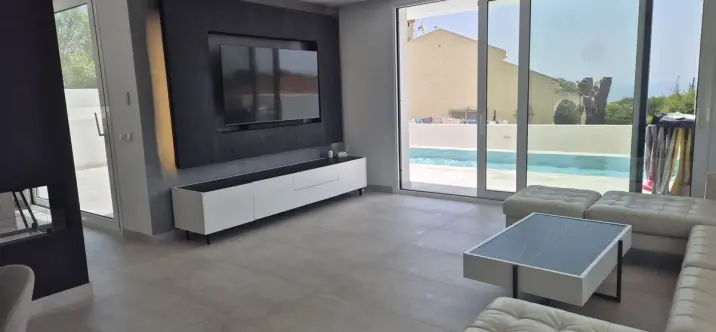 Продажа  отдельно стоящей виллы в Torreguadiaro 4