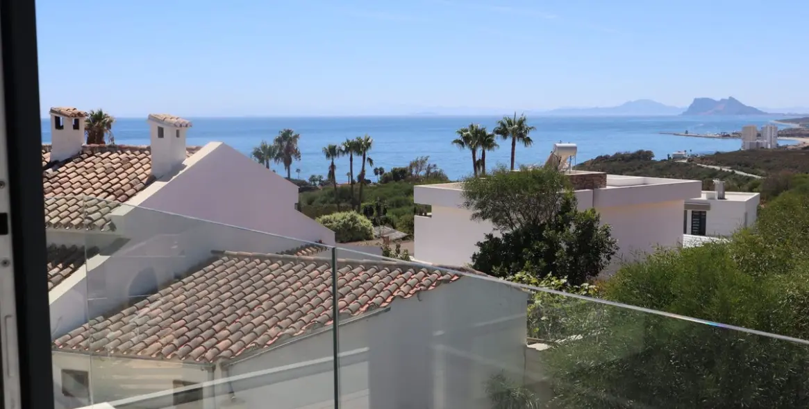 Продажа  отдельно стоящей виллы в Torreguadiaro 10