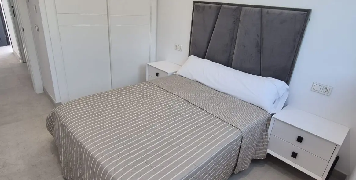 Продажа  отдельно стоящей виллы в Torreguadiaro 12