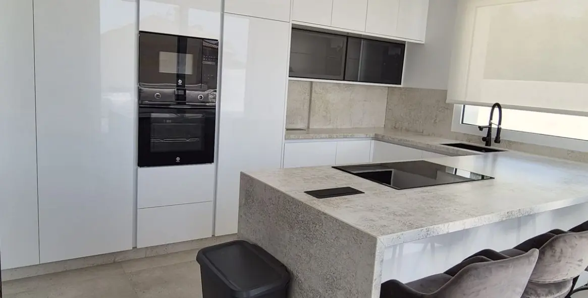 Продажа  отдельно стоящей виллы в Torreguadiaro 15