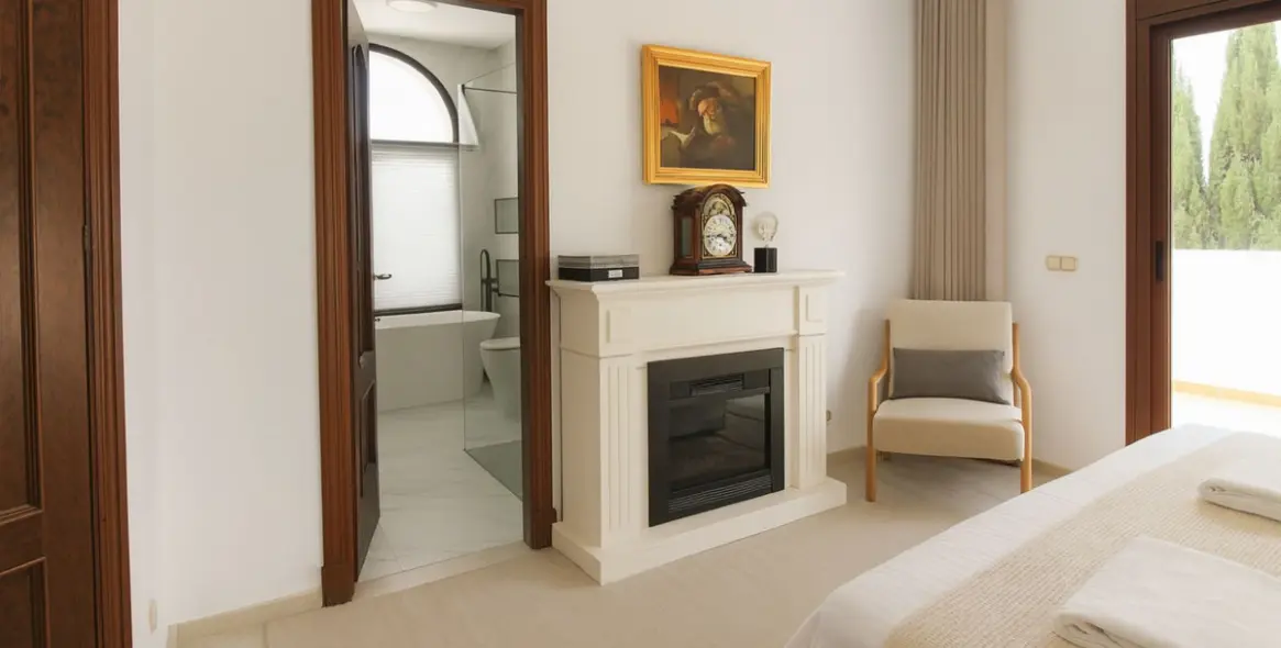 Продажа  отдельно стоящей виллы в Estepona (район El Paraiso) 8