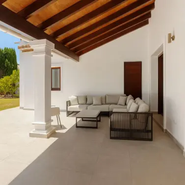 Sale of detached villa in El Paraiso