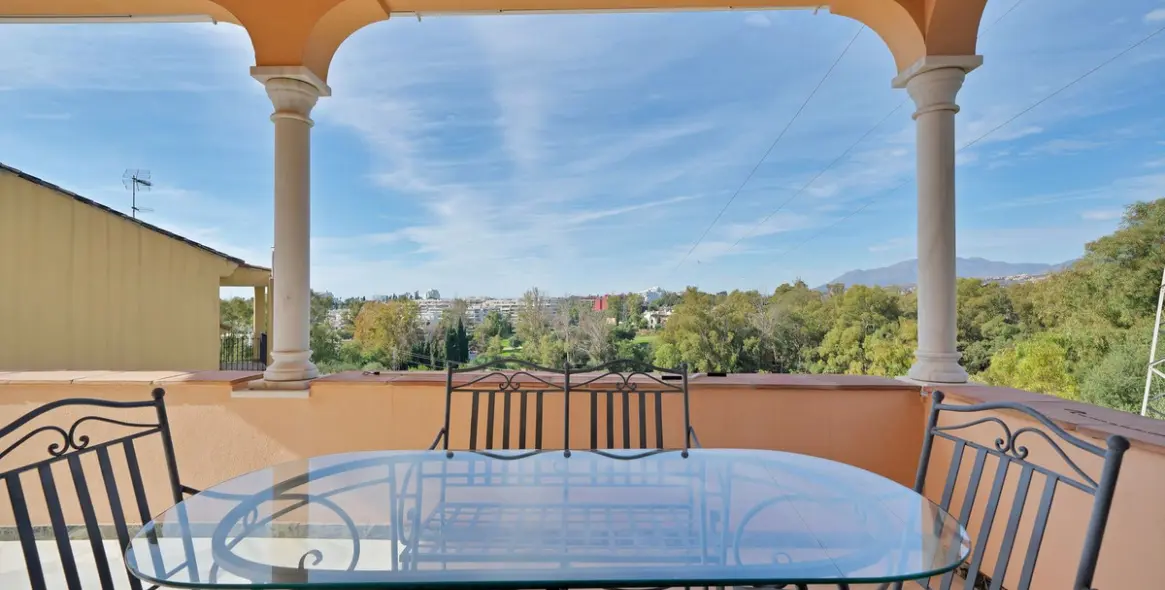 Продажа  отдельно стоящей виллы в San Pedro de Alcántara (район San Pedro de Alcántara) 17