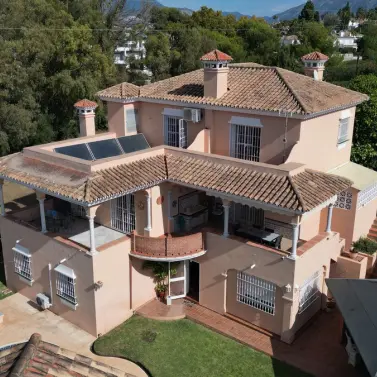 Sale of detached villa in San Pedro de Alcántara