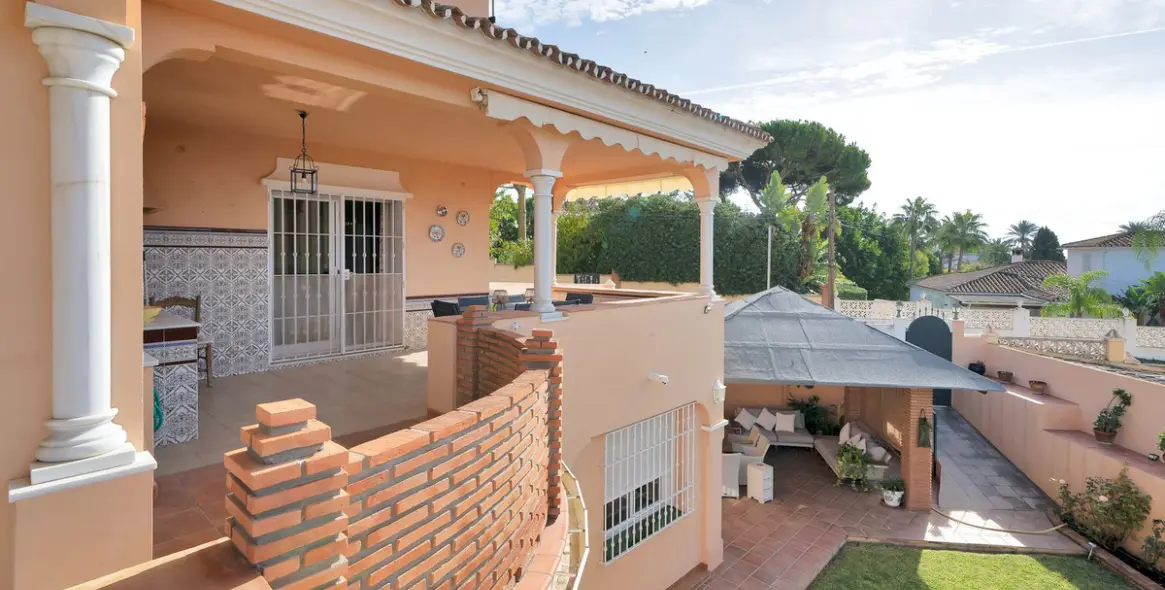 Venta de villa independiente en San Pedro de Alcántara 22