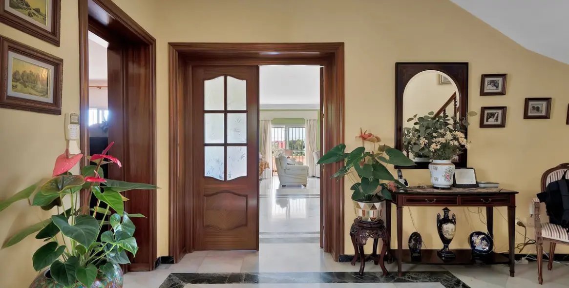 Venta de villa independiente en San Pedro de Alcántara 26