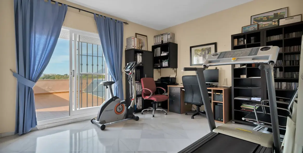 Venta de villa independiente en San Pedro de Alcántara 41