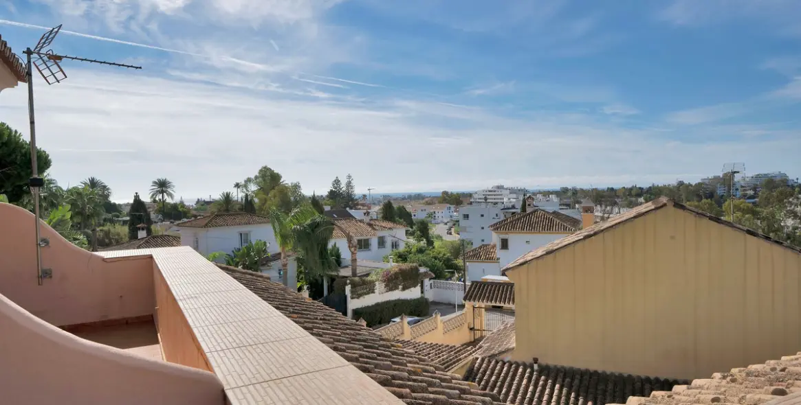 Venta de villa independiente en San Pedro de Alcántara 45