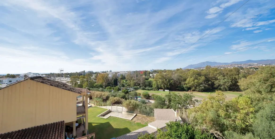Venta de villa independiente en San Pedro de Alcántara 46