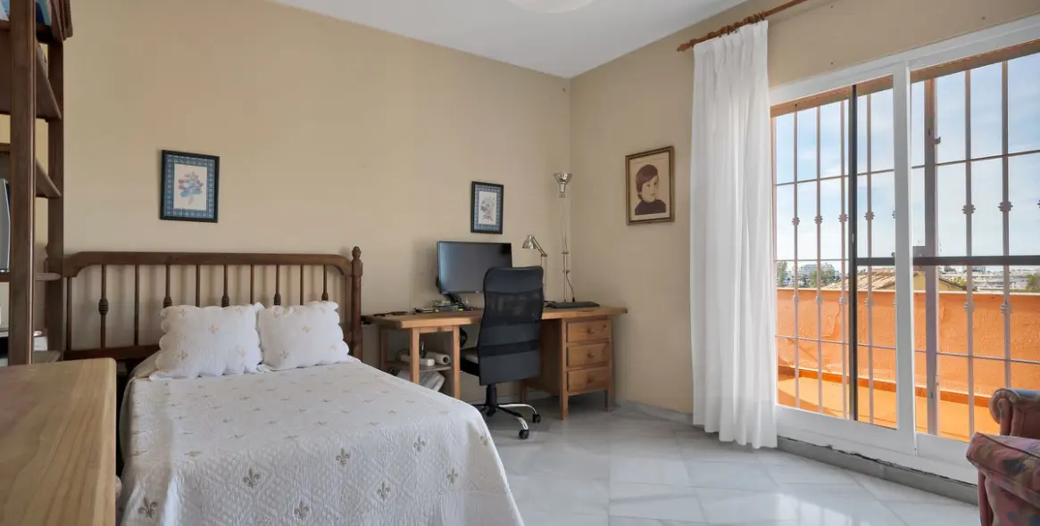 Venta de villa independiente en San Pedro de Alcántara 48