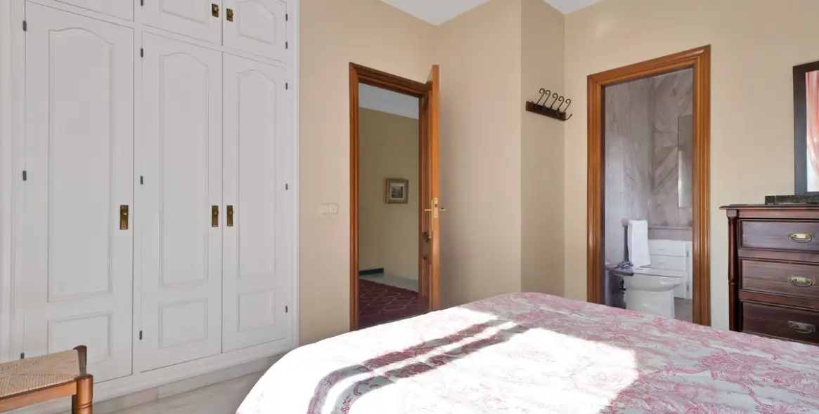 Venta de villa independiente en San Pedro de Alcántara 64