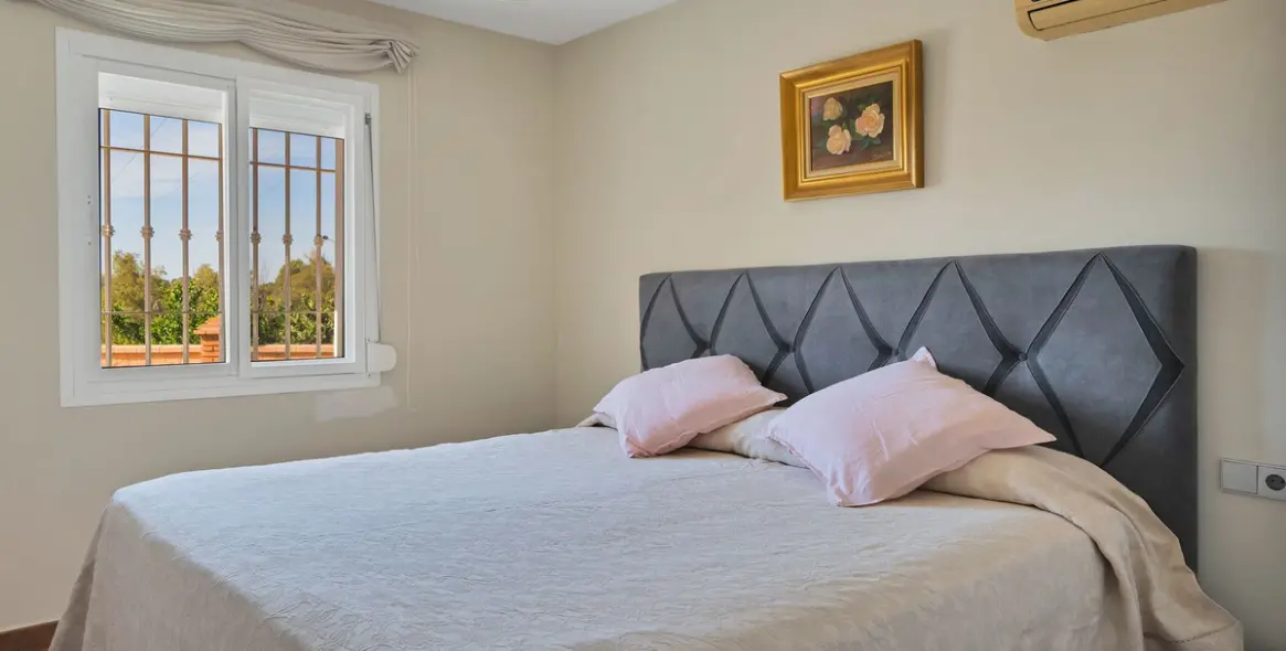 Venta de villa independiente en San Pedro de Alcántara 73