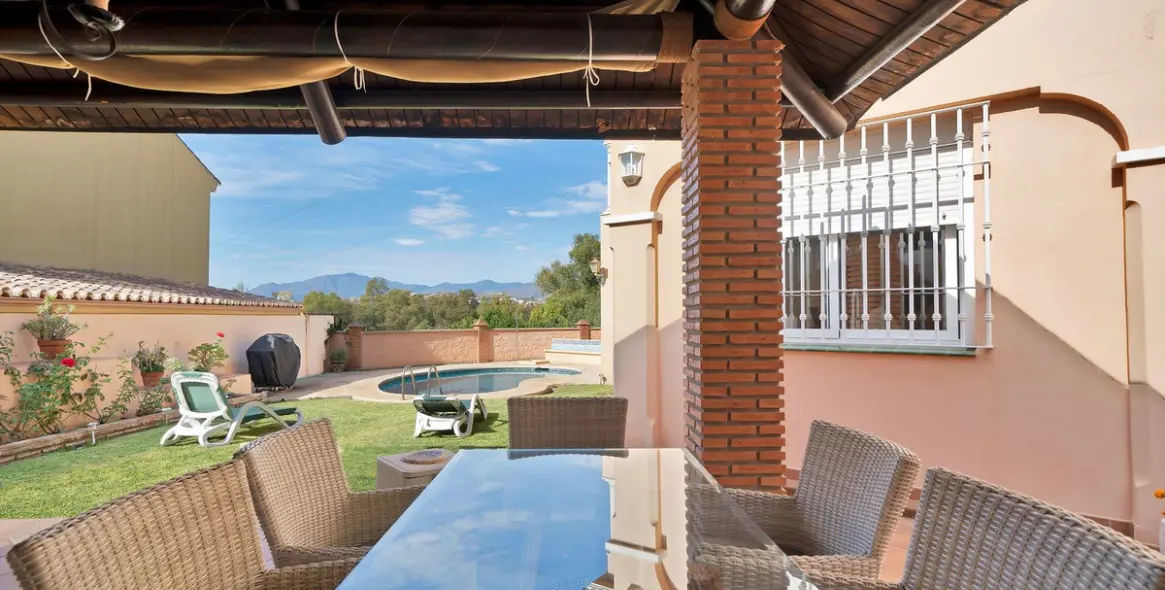 Venta de villa independiente en San Pedro de Alcántara 75