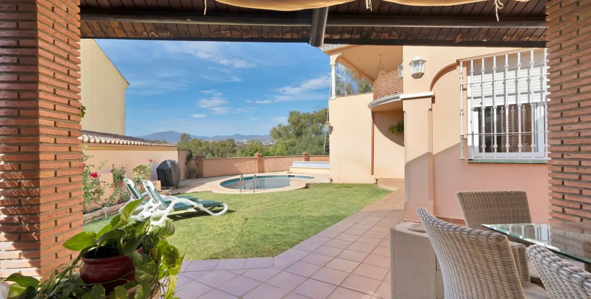 Venta de villa independiente en San Pedro de Alcántara 79