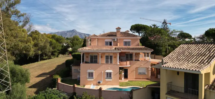 Venta de villa independiente en San Pedro de Alcántara 1