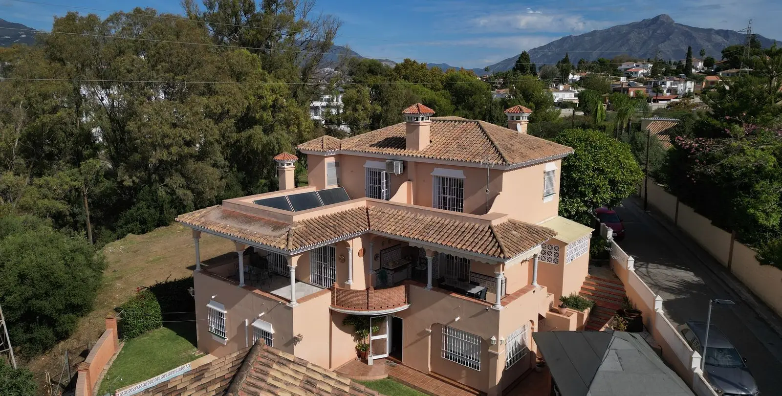 Продажа  отдельно стоящей виллы в San Pedro de Alcántara 4
