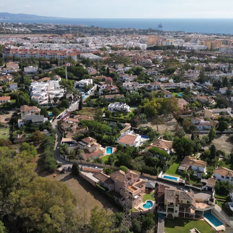 Продажа  отдельно стоящей виллы в San Pedro de Alcántara