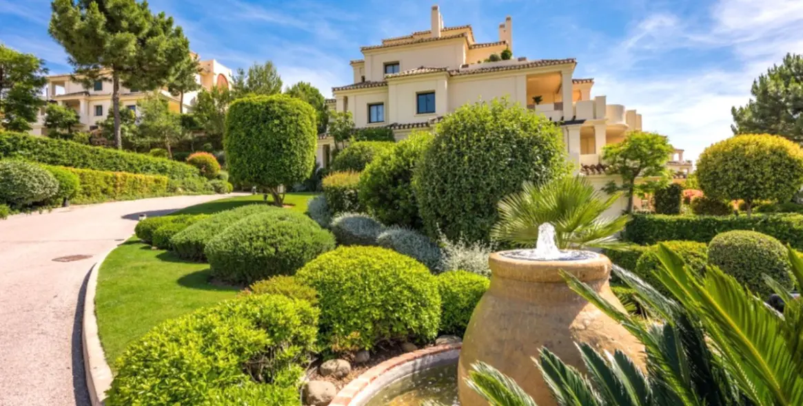 Sale of penthouse duplex in Benahavís (district Benahavís) 3