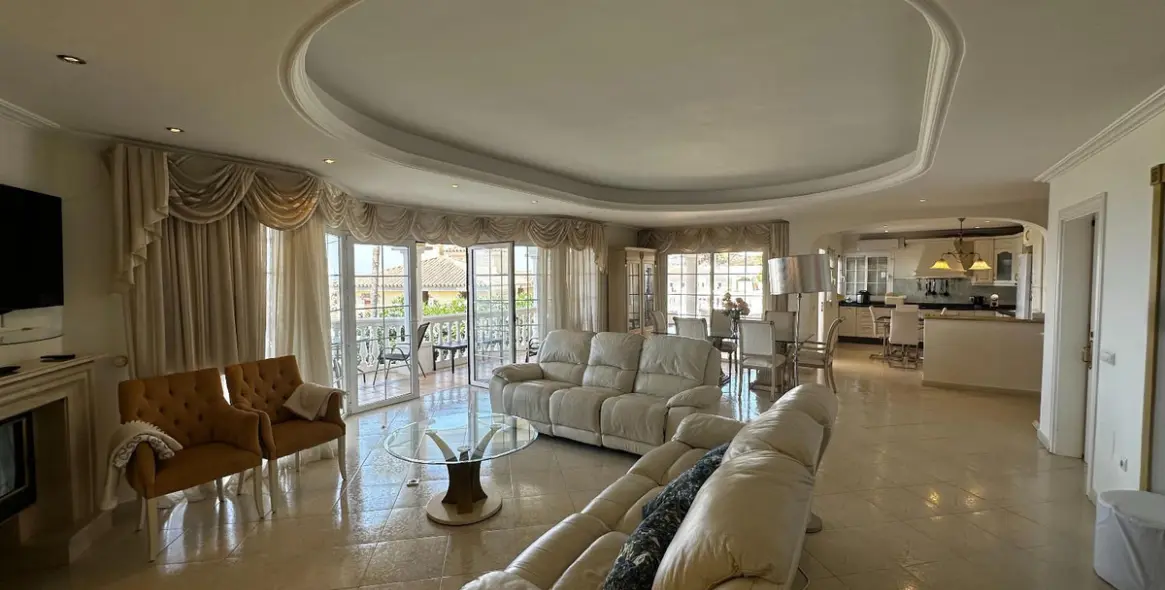 Venta de villa independiente en Mijas 2