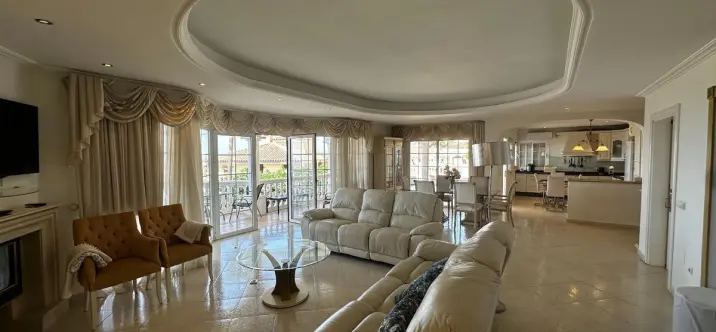 Sale of detached villa in Mijas 1