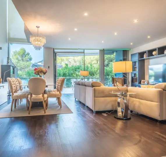 Таунхаус R4840969