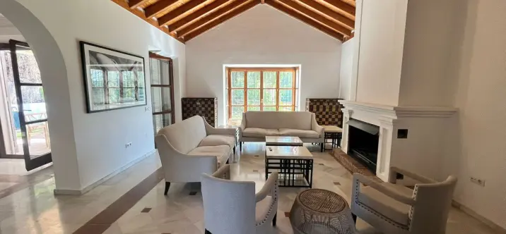 Sale of detached villa in Guadalmina Alta 1