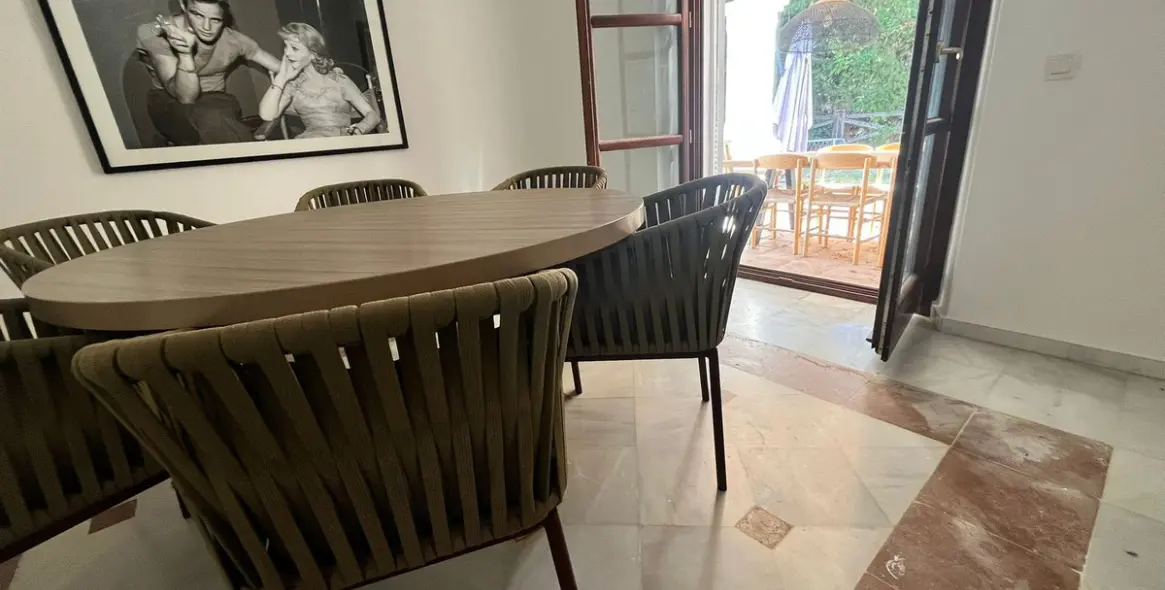 Sale of detached villa in Guadalmina Alta 3