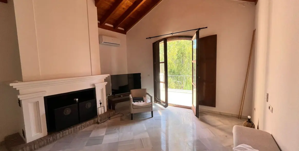 Sale of detached villa in Guadalmina Alta 6