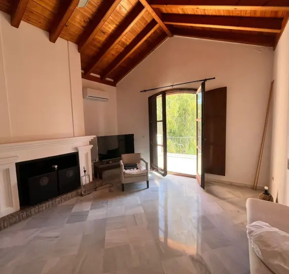 Sale of detached villa in Guadalmina Alta