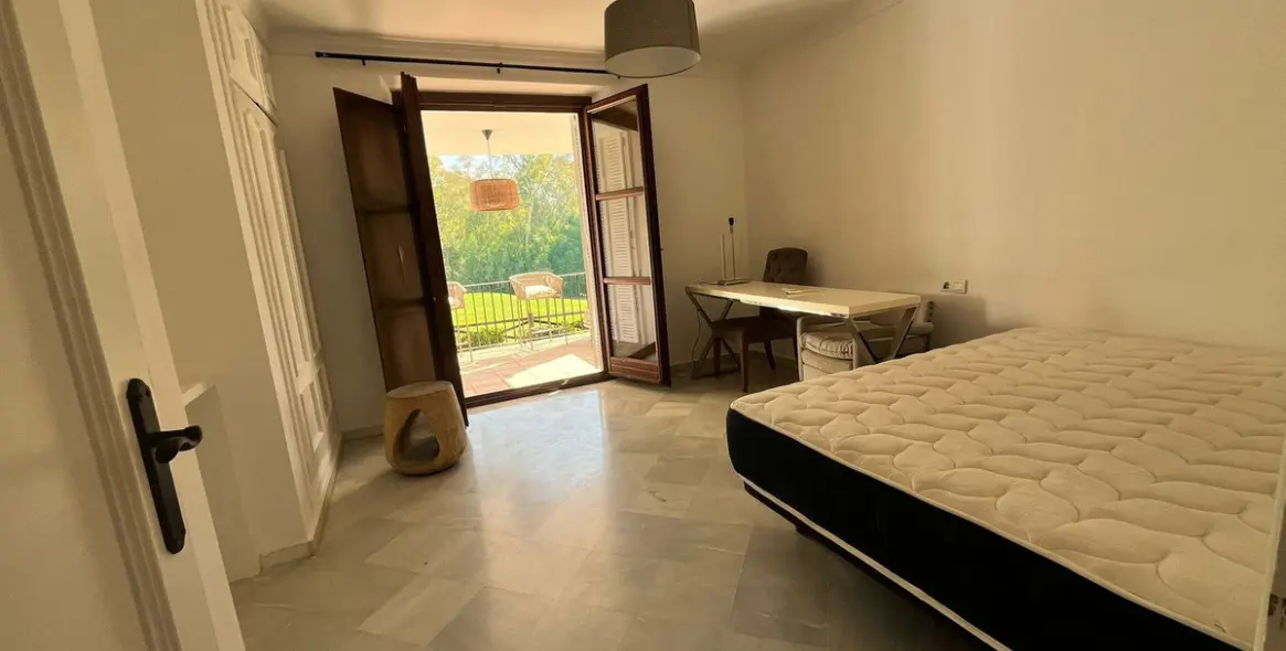 Sale of detached villa in Guadalmina Alta 11