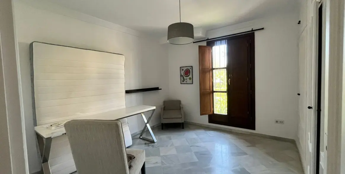 Sale of detached villa in Guadalmina Alta 13