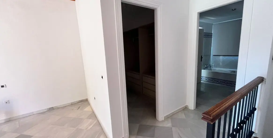 Sale of detached villa in Guadalmina Alta 19