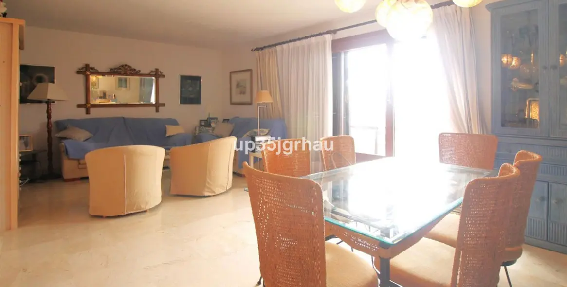 Sale of penthouse in Estepona (district Estepona) 3