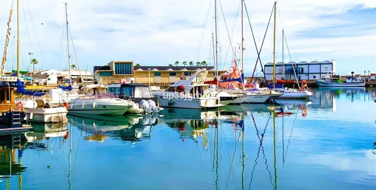 Продажа пентхауса в Estepona 12