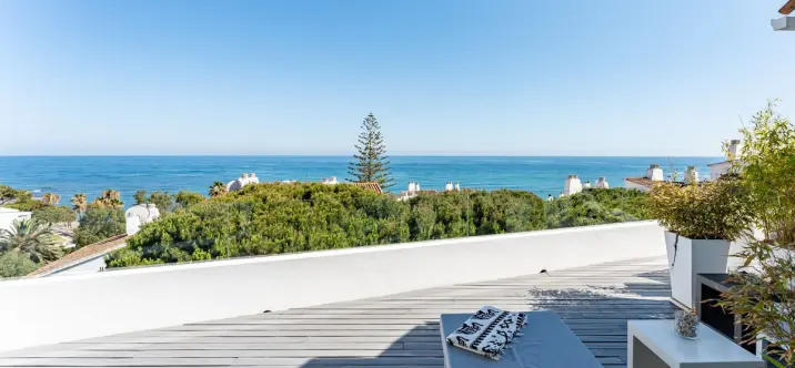 Venta de ático en Calahonda 0