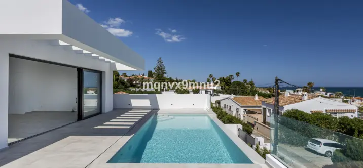 Venta de villa independiente en El Chaparral 1