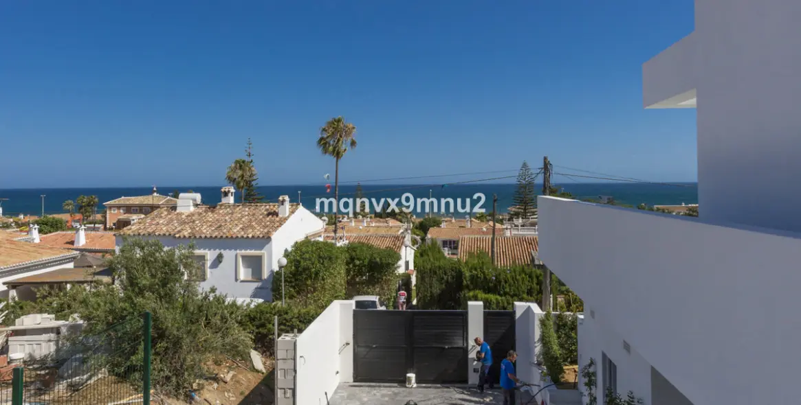 Продажа  отдельно стоящей виллы в El Chaparral 40