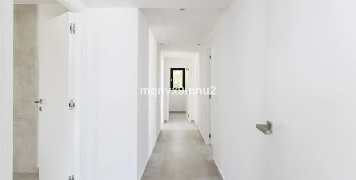 Продажа  отдельно стоящей виллы в El Chaparral 44