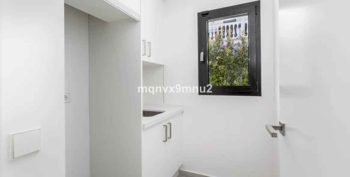 Продажа  отдельно стоящей виллы в El Chaparral 46