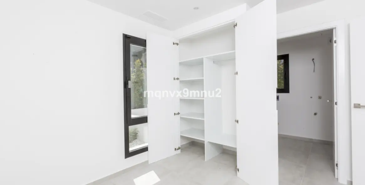 Продажа  отдельно стоящей виллы в El Chaparral 58